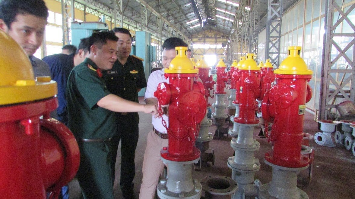 Trụ chữa cháy Bộ Quốc Phòng